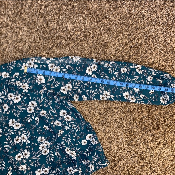 By & By Women’s Green Floral Blouse - Picture 7 of 10